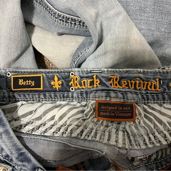 Rock Revival Y2K Low Rise Flare Jeans - Picture 5 of 8